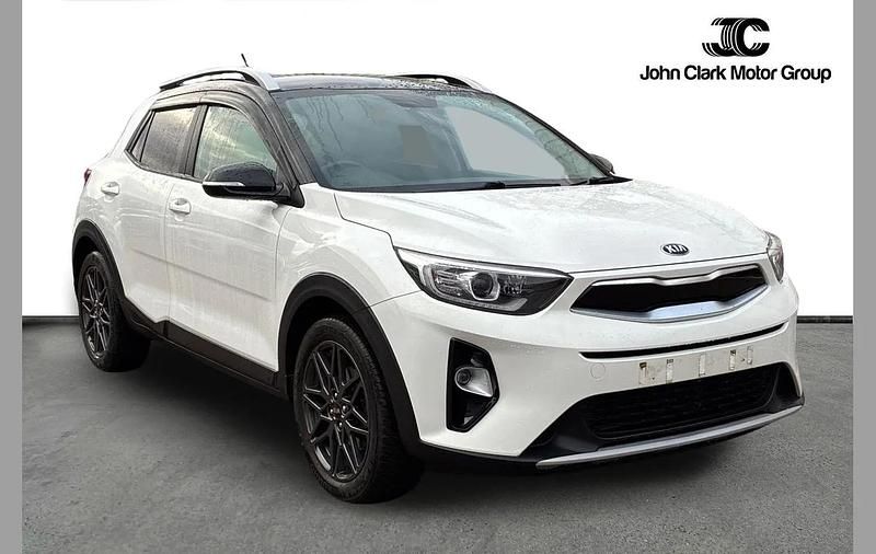 White Used 2019 Kia Stonic SUV | £10,500 (Good price) - Image 1/4