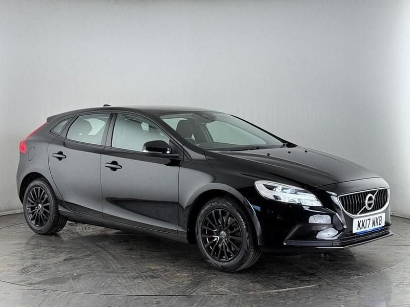 Black Used 2017 Volvo V40 Momentum Estate | £7,300 (Good price) - Image 1/3