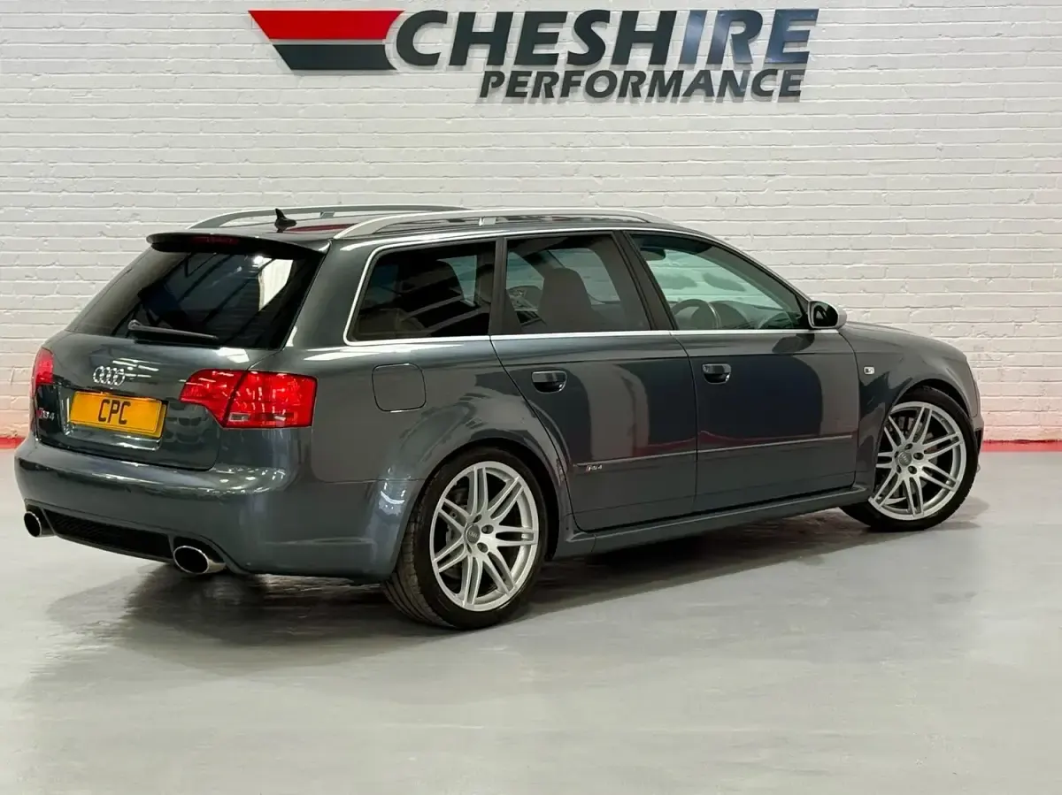 Used Audi RS4 Premium 420 HP (308 kW) 2007 Grey Estate