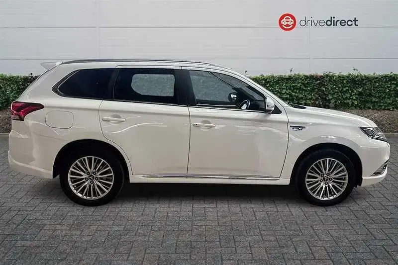 Usado Mitsubishi Outlander P-HEV 2018 Branco Carrinha