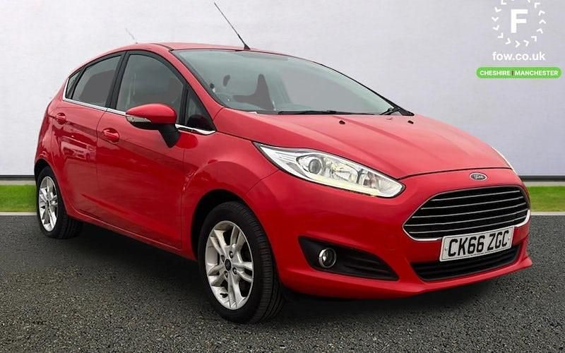 Red Used 2016 Ford Fiesta Zetec Hatchback | £7,899 (Fair price) - Image 1/4
