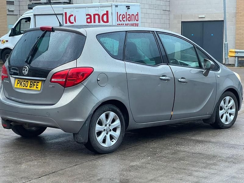 Used Vauxhall Meriva 100 HP (73 kW) 2010 Brown MPV