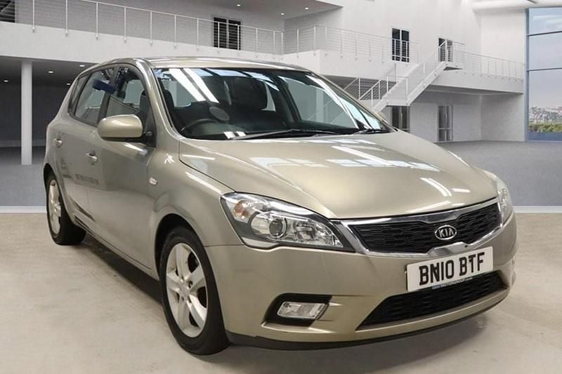 Used 2010 Kia Ceed 2 Hatchback | £3,495 (Good price) - Image 1/1