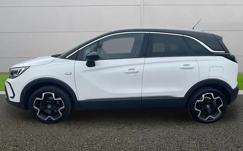 Used Vauxhall Crossland Ultimate 110 HP (80 kW) 2023 White SUV