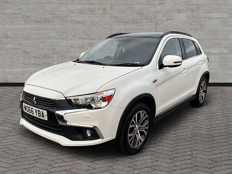 Used Mitsubishi ASX 147 HP (108 kW) 2017 White SUV