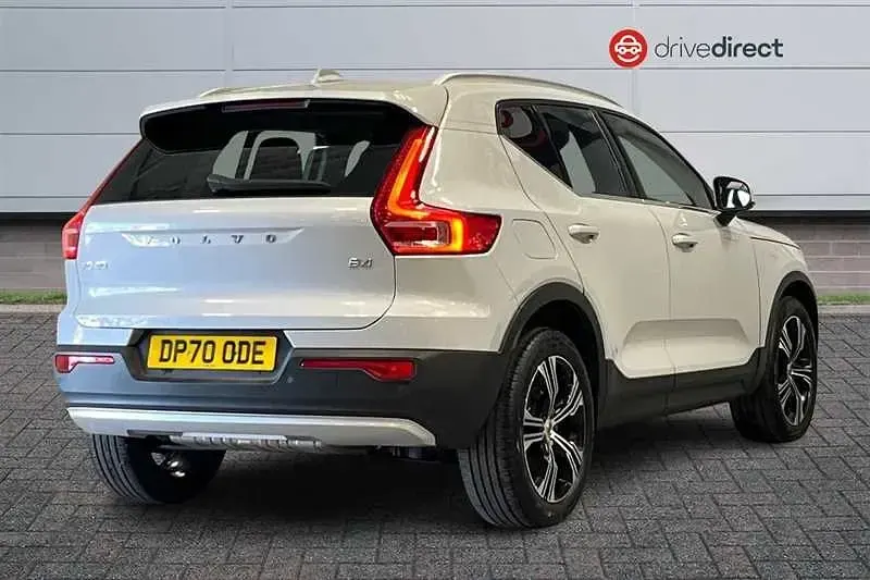 Usado Volvo XC40 Inscription 197 HP (144 kW) 2020 Prateado SUV