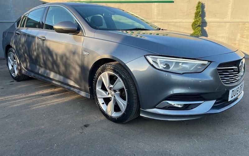 Second-hand Vauxhall Insignia Sport 165 CP (121 kW) 2020 Hatchback