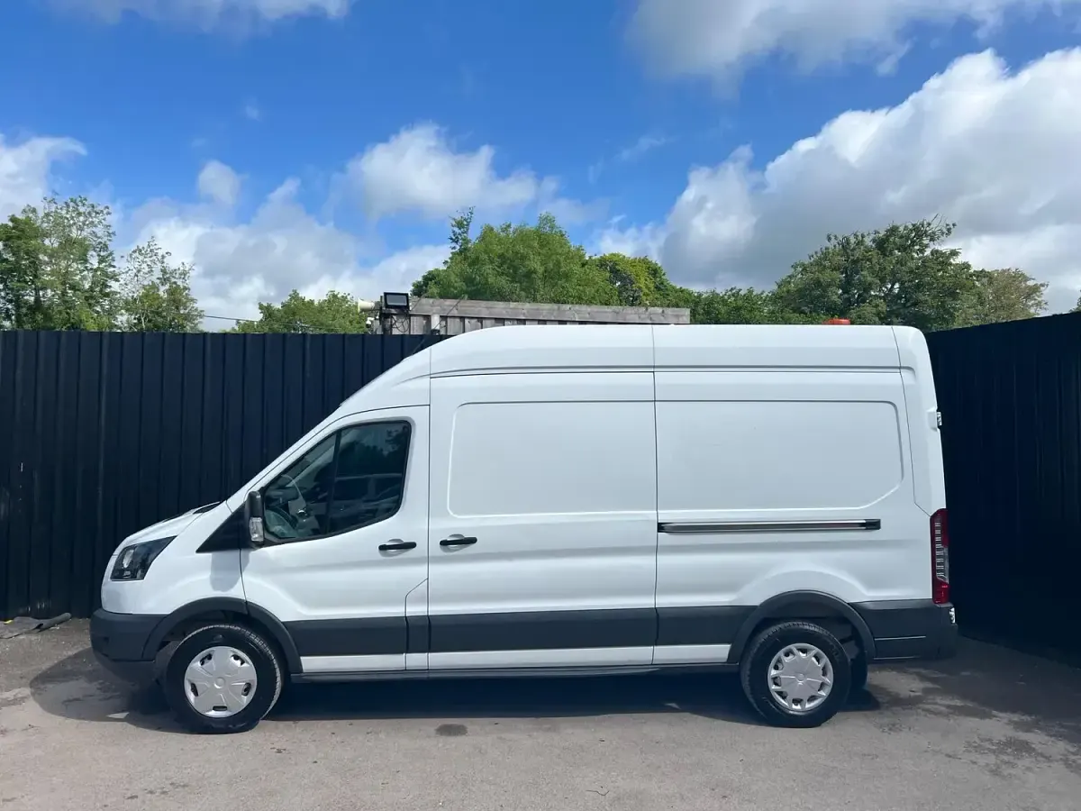 Used Ford Transit 130 HP (95 kW) 2017 White Van