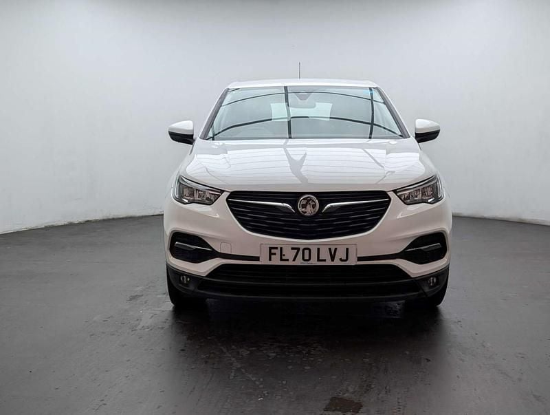 Used Vauxhall Grandland X S 130 HP (95 kW) 2020 White SUV