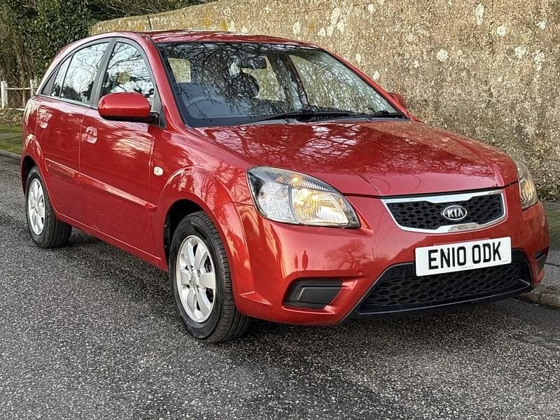 Used Kia Rio 95 HP (69 kW) 2010 Red Hatchback