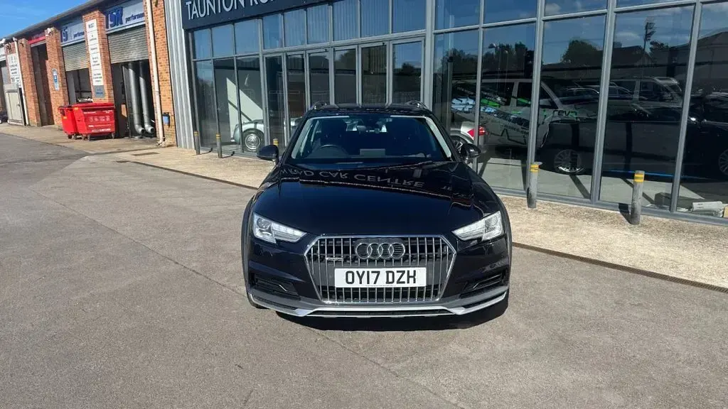 Used Audi A4 Allroad Comfort 190 HP (139 kW) 2017 Blue Estate