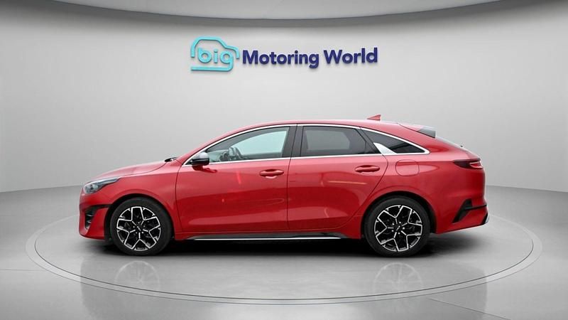 Used Kia ProCeed GT-Line 159 HP (116 kW) 2023 Red Estate