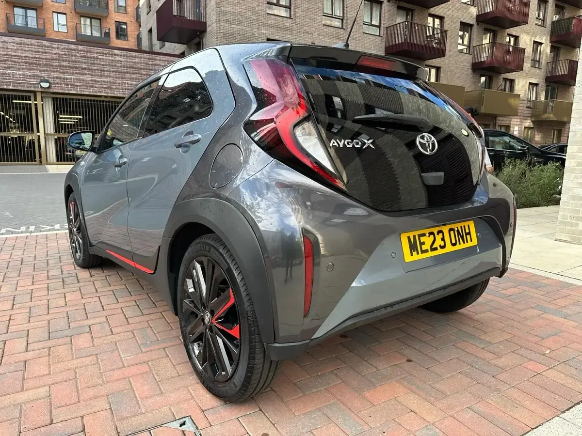 Used Toyota Aygo X 72 HP (52 kW) 2023 Grey SUV