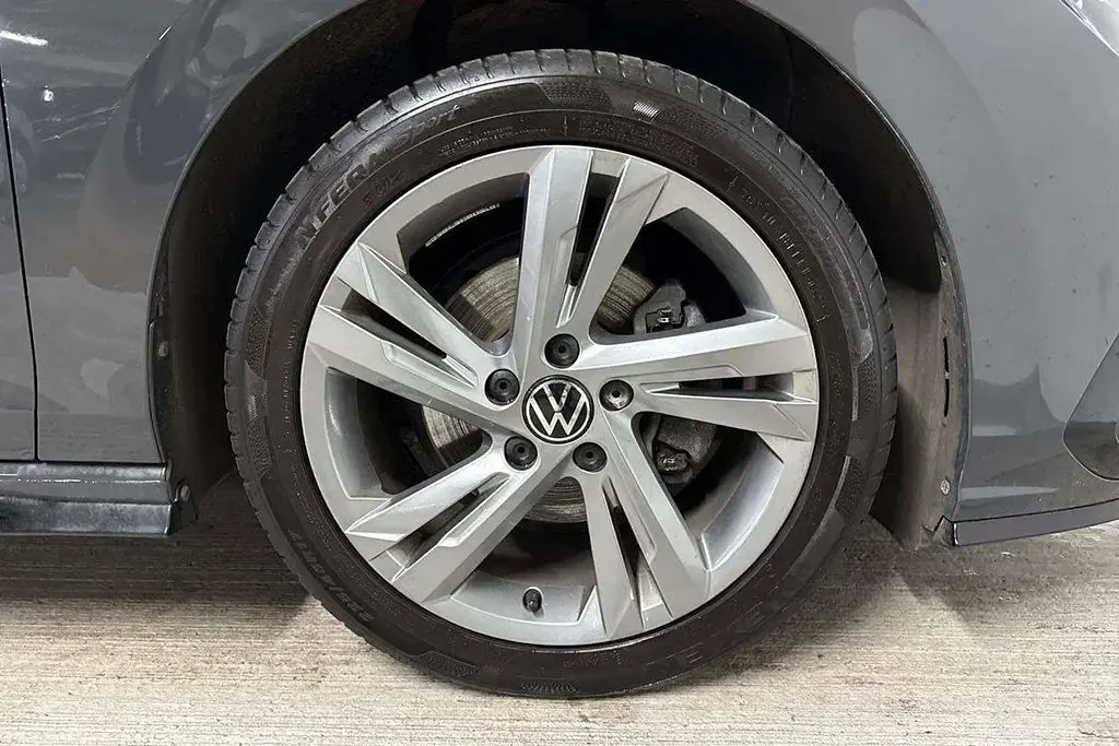 Used VW Golf VIII R-line 150 HP (110 kW) 2022 Grey Hatchback
