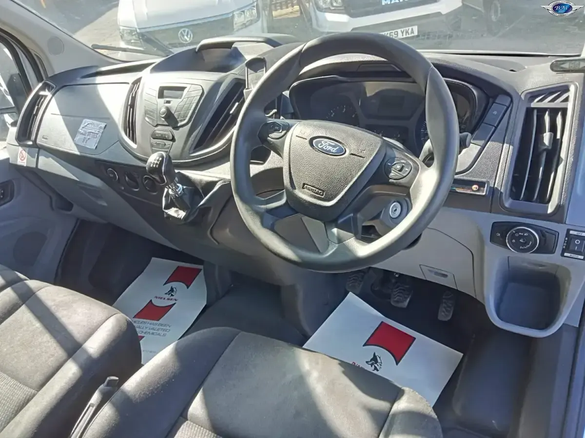 Used Ford Transit 105 HP (77 kW) 2017 White Van