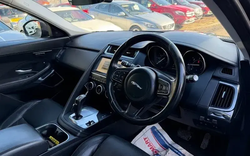 Used Jaguar E-Pace SE 180 HP (132 kW) 2018 Black SUV