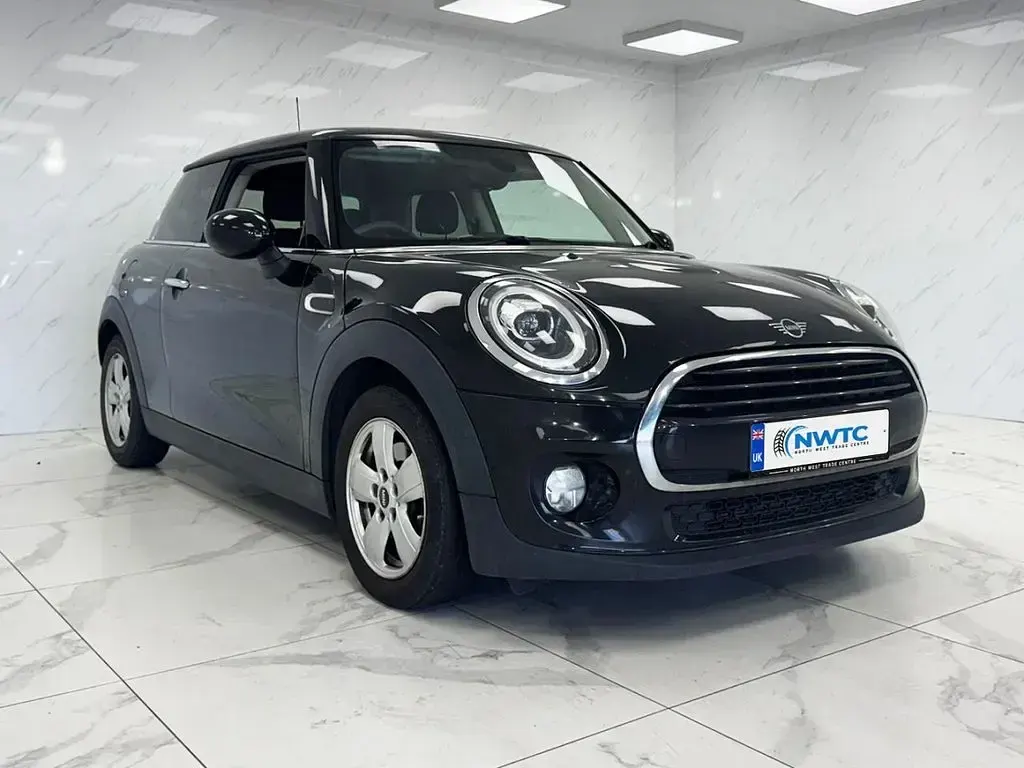 Used Mini Cooper Hatch 136 HP (100 kW) 2018 Black Hatchback