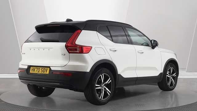 Used Volvo XC40 R-Design 161 HP (118 kW) 2021 SUV
