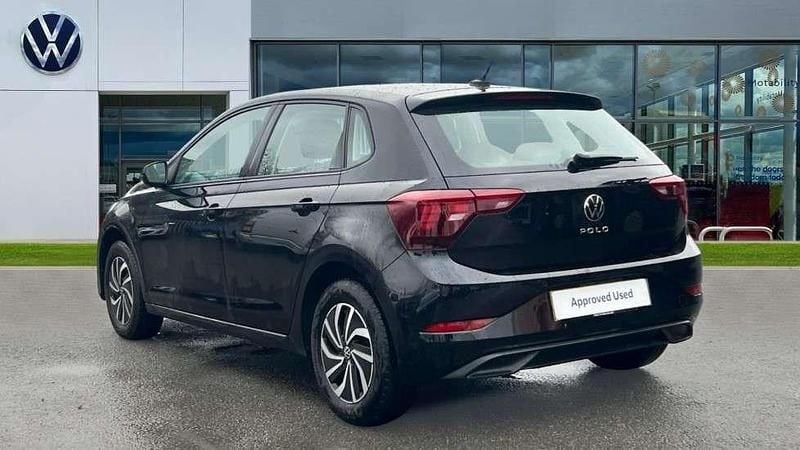 Used VW Polo Life 80 HP (58 kW) 2024 Black Hatchback