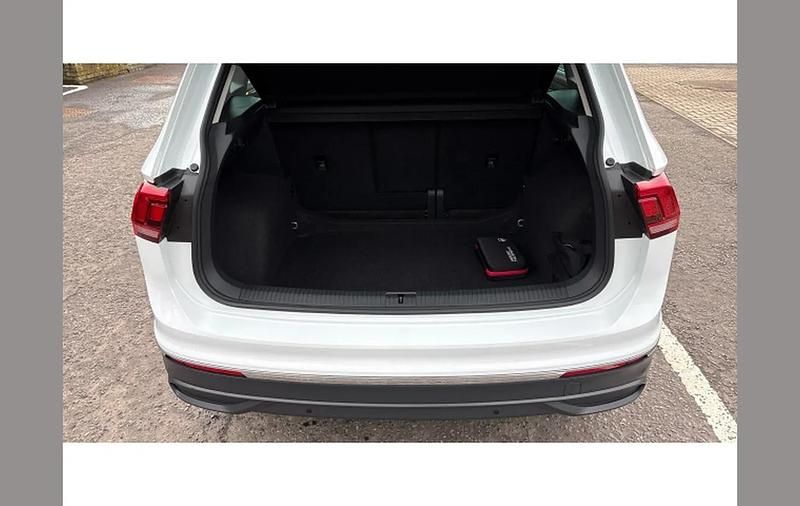 Used VW Tiguan Life 150 HP (110 kW) 2023 White SUV