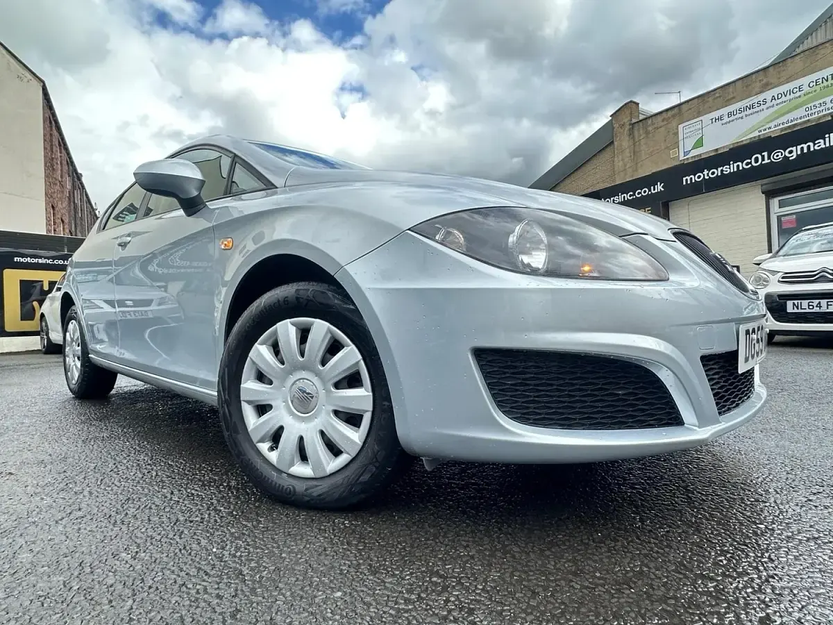 Used Seat Leon 90 HP (66 kW) 2009 Grey Hatchback