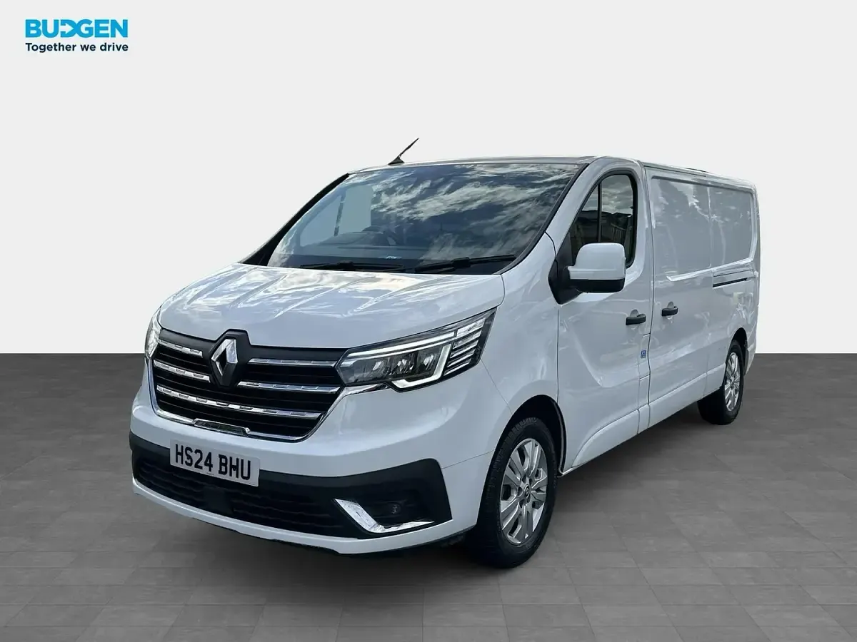 Used Renault Trafic 2024 White MPV