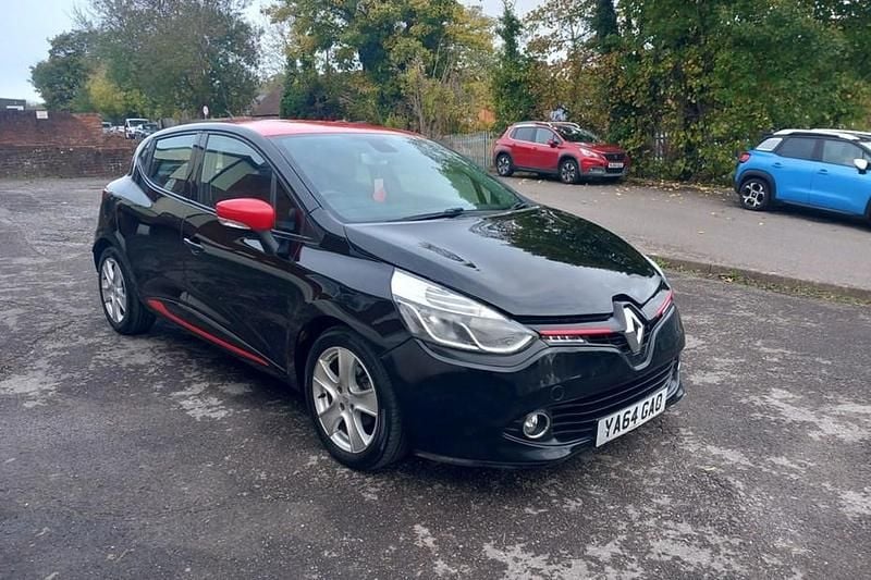 Black Used 2015 Renault Clio IV Dynamique Hatchback | £3,995 (Good price) - Image 1/1