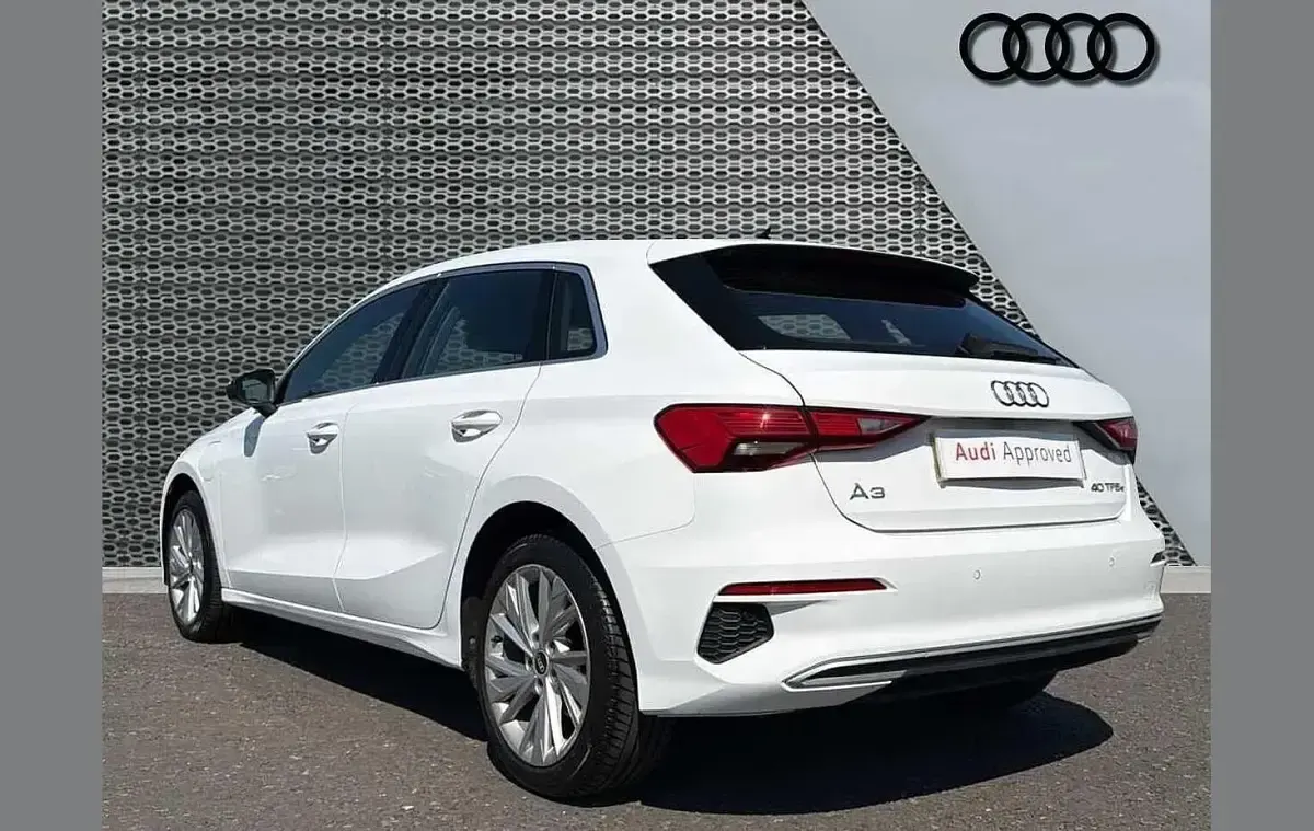 Used Audi A3 e-tron Sport 200 HP (147 kW) 2021 White Hatchback