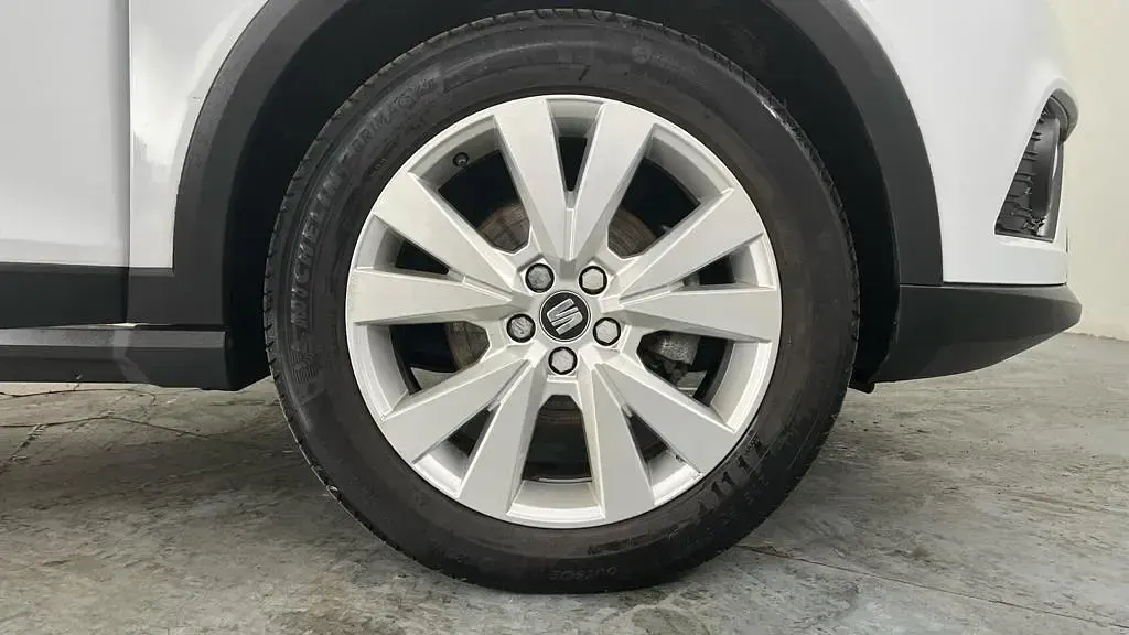 Used Seat Arona SE Technology 110 HP (80 kW) 2021 White SUV