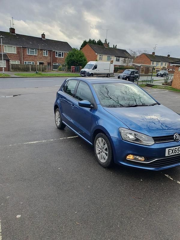 Begagnad VW Polo SE 2015 Blå Halvkombi