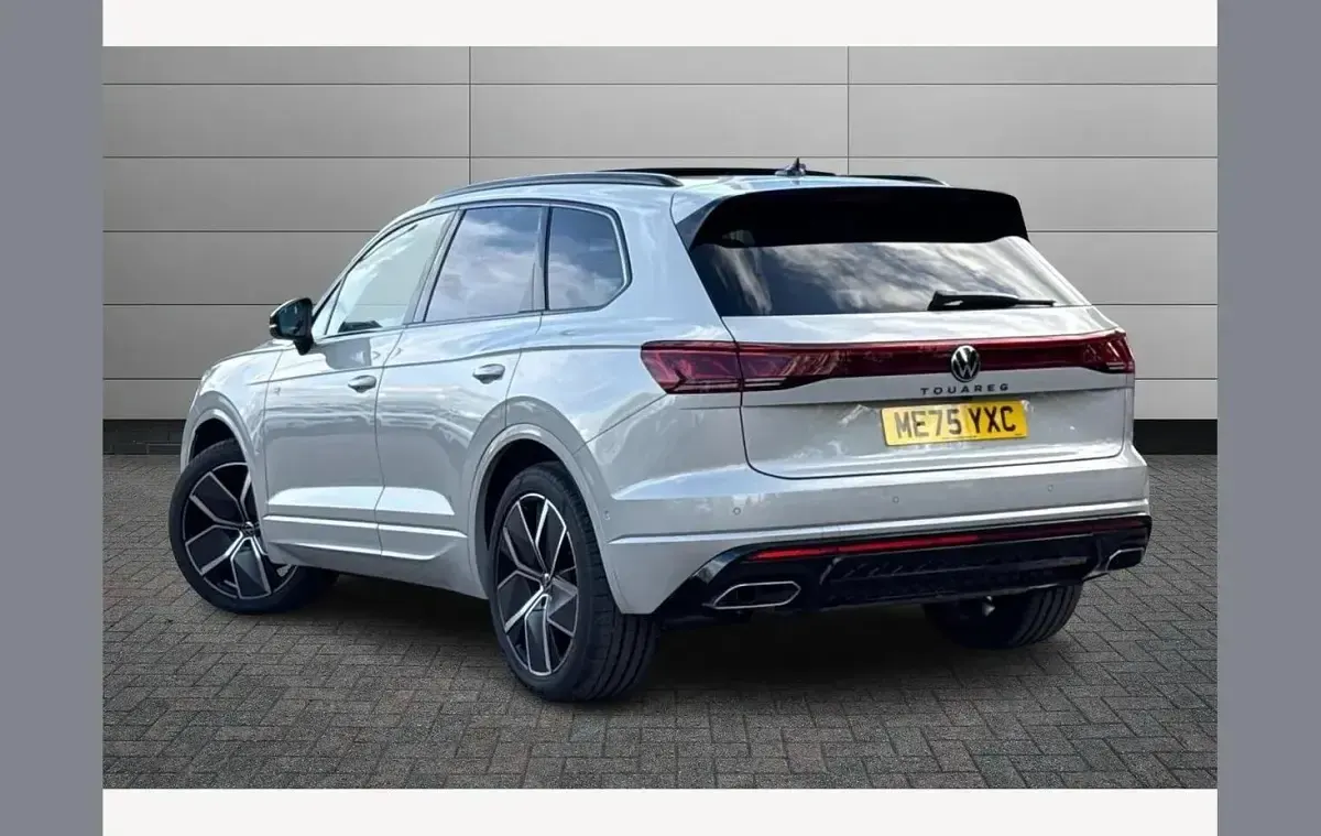 Nowe VW Touareg Black Edition 286 KM (210 kW) 2026 Beżowy SUV
