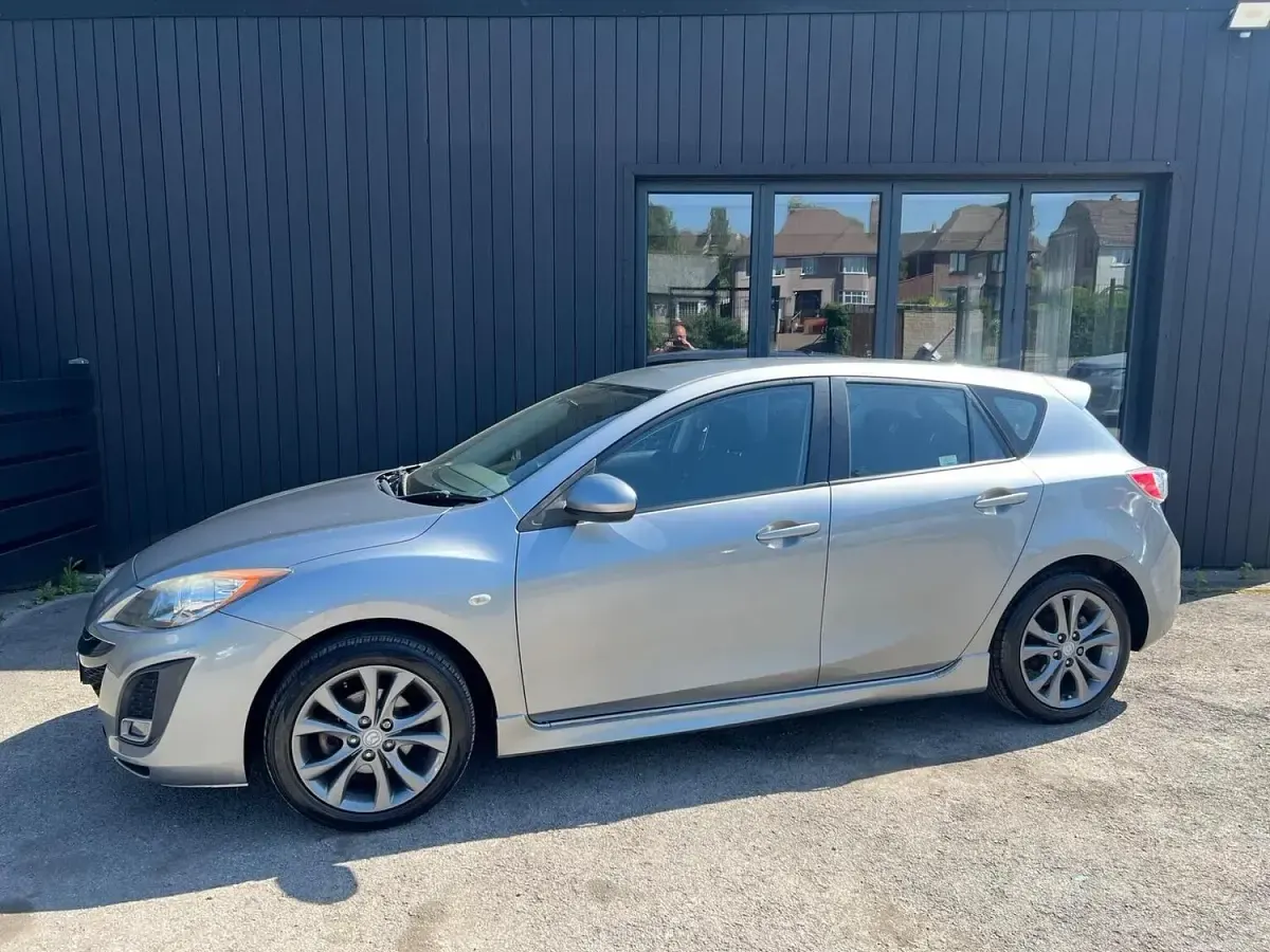 Used Mazda 3 105 HP (77 kW) 2010 Silver Hatchback