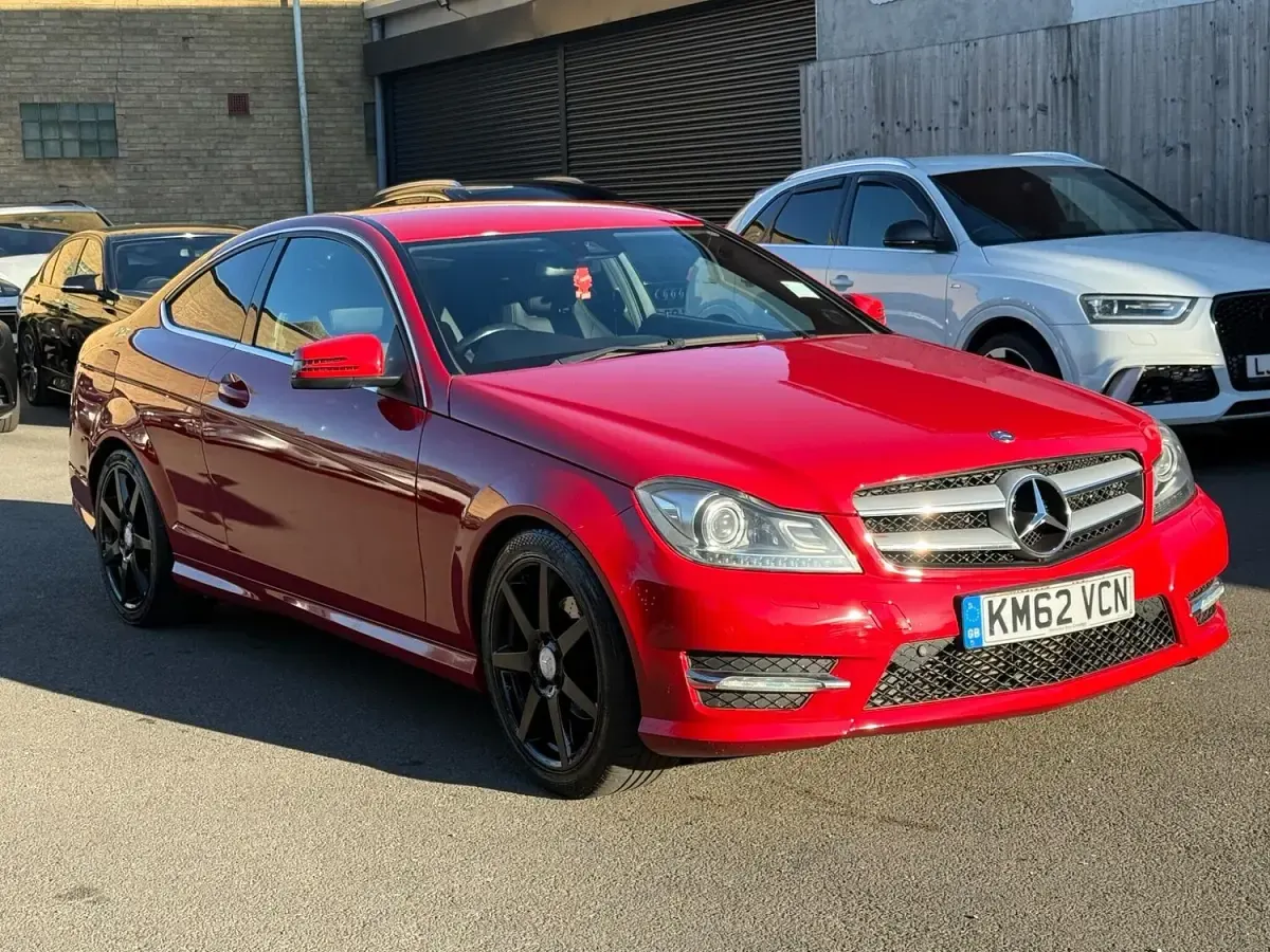 Begagnad Mercedes C250 AMG 204 HK (150 kW) 2012 Röd Sportkupé
