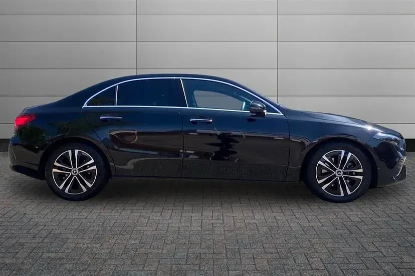 Used Mercedes A180 Executive 136 HP (100 kW) 2023 Cosmos black Sedan