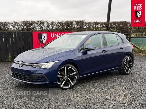 Used VW Golf VII Life 130 HP (95 kW) 2021 Blue Hatchback
