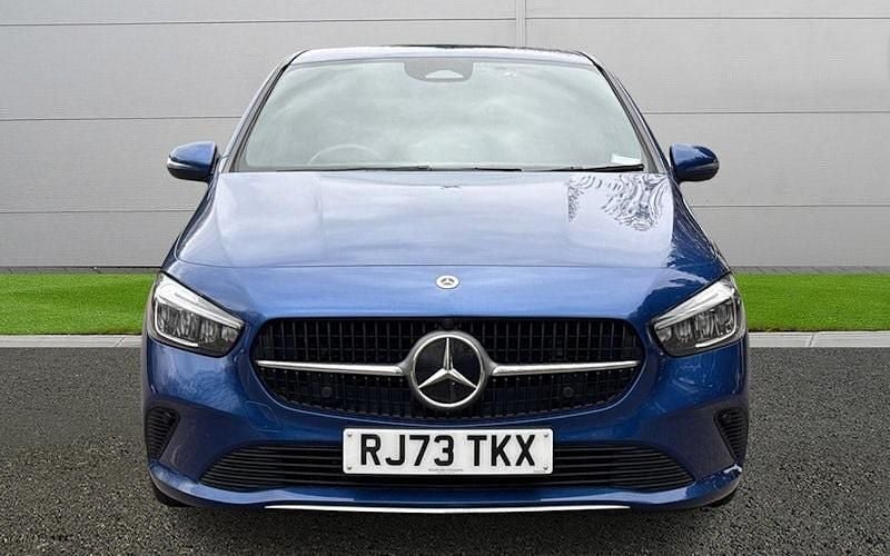 Used Mercedes B200 Executive 163 HP (119 kW) 2024 Blue MPV