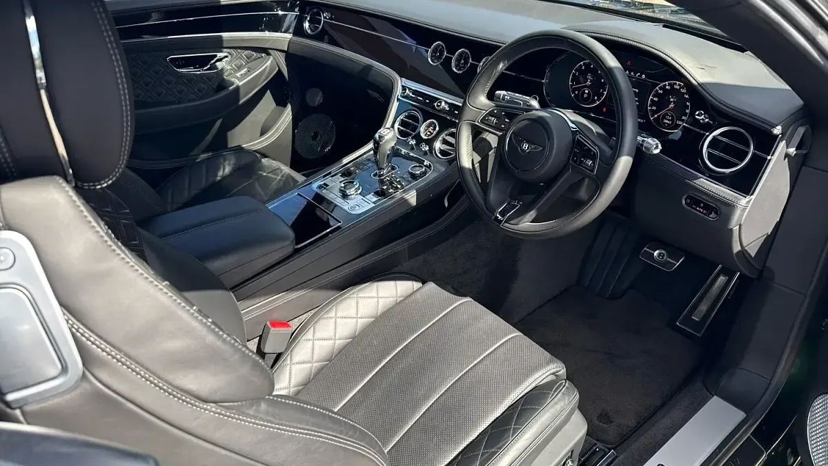 Used Bentley Continental 635 HP (467 kW) 2019 Green Coupe