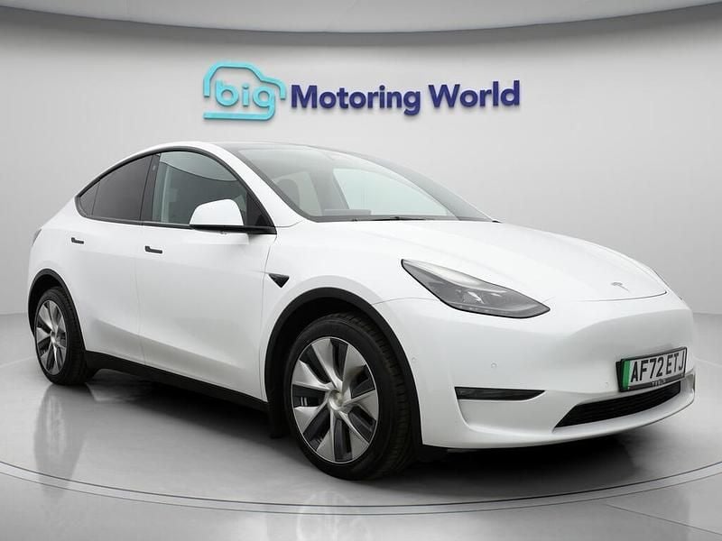 White Used 2022 Tesla Model Y Long Range AWD SUV | £21,800 (Fair price) - Image 1/4