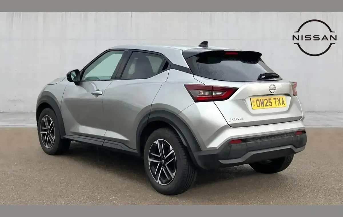 Used Nissan Juke N-Connecta 114 HP (83 kW) 2025 Silver SUV