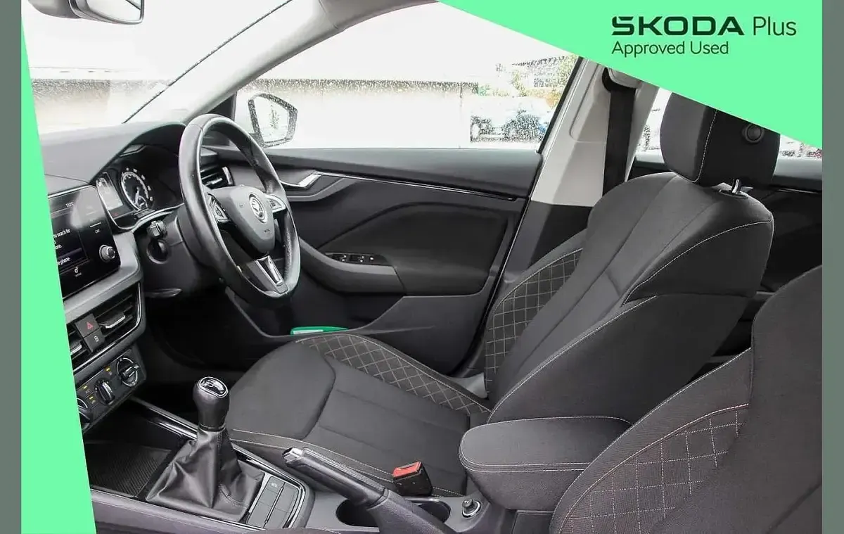 Used Skoda Scala SE 115 HP (84 kW) 2020 Candy white Hatchback