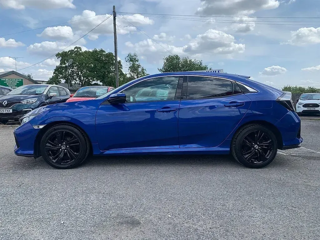 Used Honda Civic SR 129 HP (94 kW) 2017 Blue Hatchback