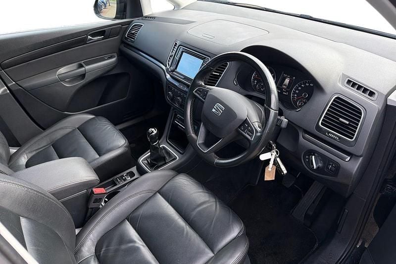 Used Seat Alhambra Ecomotive 150 HP (110 kW) 2017 Black MPV