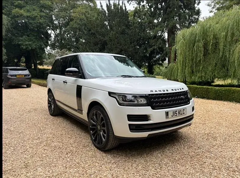 Used Land Rover Range Rover Vogue 339 HP (249 kW) 2015 White SUV