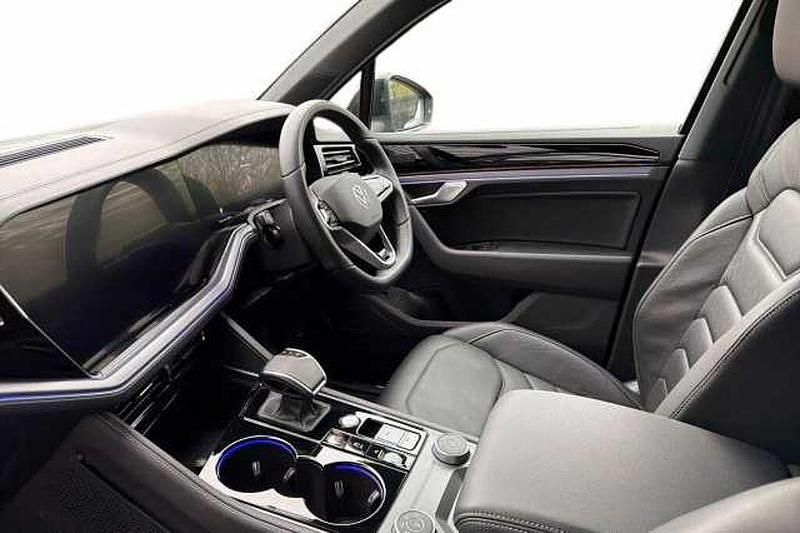 Used VW Touareg 286 HP (210 kW) 2024 SUV