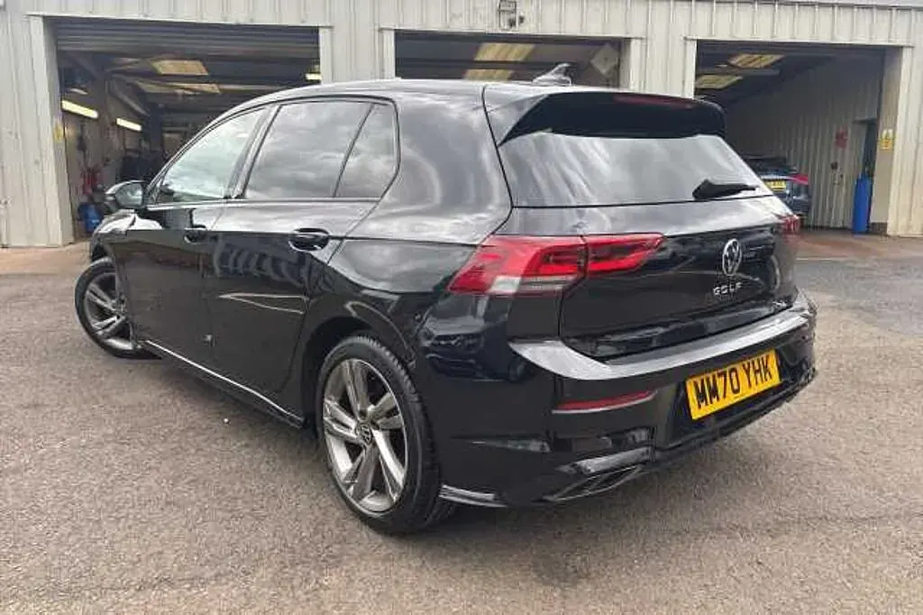 Używany VW Golf VIII 130 KM (95 kW) 2021