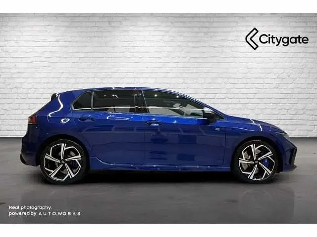 Used VW Golf VIII R 333 HP (244 kW) 2025 Blue Hatchback