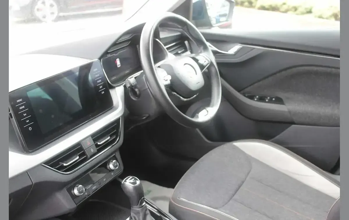 Used Skoda Kamiq SE L 115 HP (84 kW) 2021 Petrol blue metallic SUV