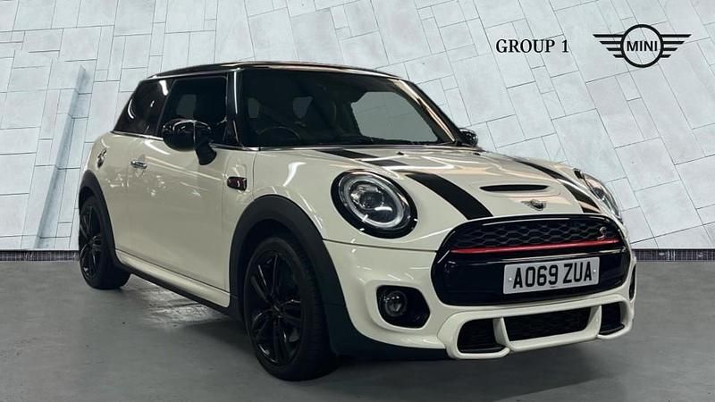 White Used 2019 Mini Cooper S Sport Hatchback | £16,750 (Fair price) - Image 1/4