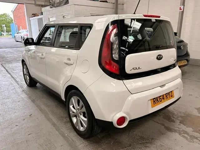 Used Kia Soul Plus 126 HP (92 kW) 2014 White SUV