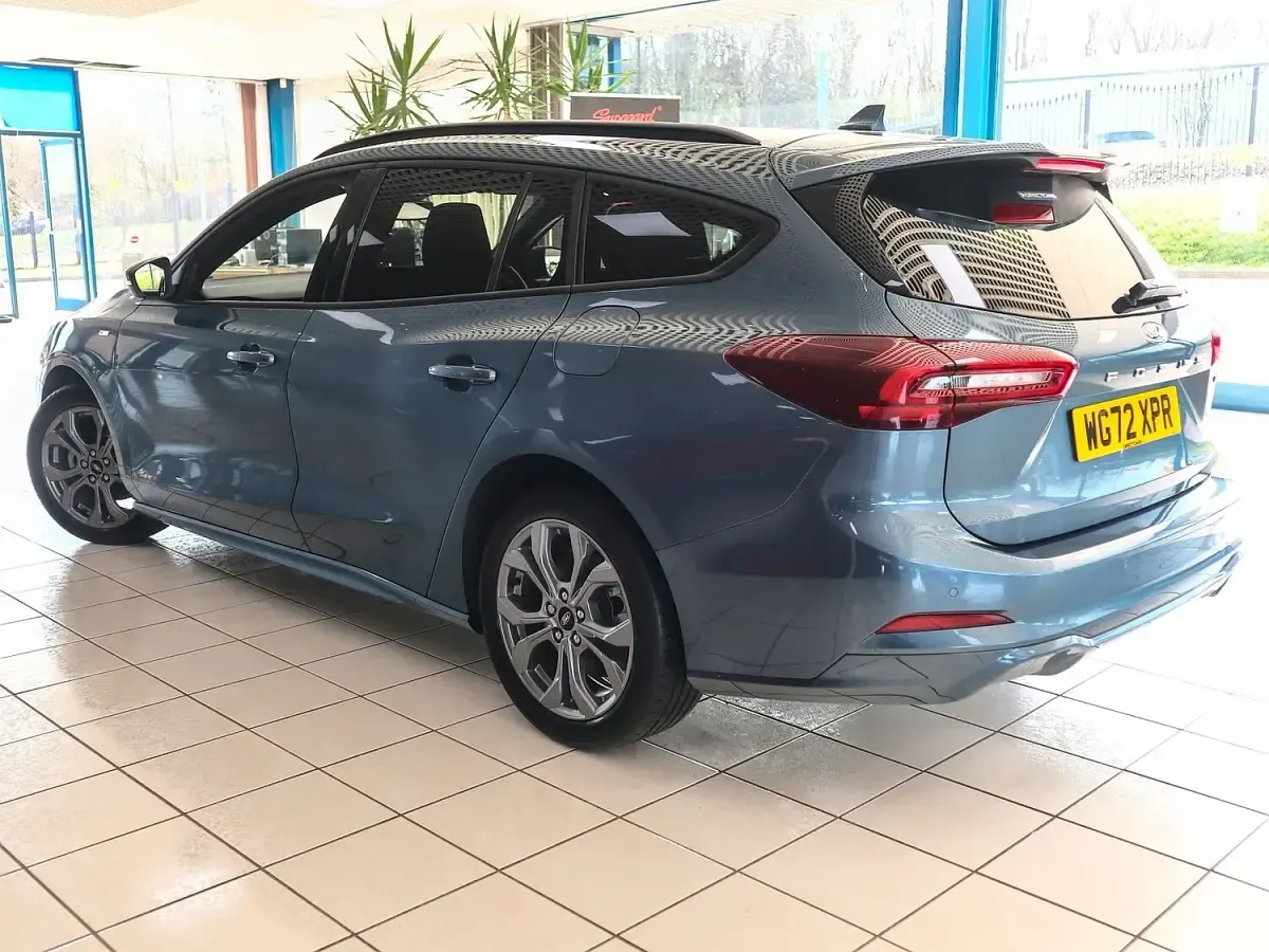 Used Ford Focus ST-Line 2022 Blue Estate
